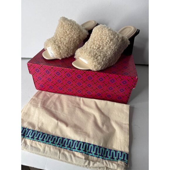New The Tory Burch Kaku Block T Shearling Mule Sandal Buttermilk/ Brie Sz 8 $398 - Picture 2 of 6